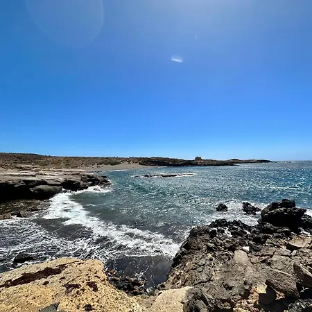 Abades Beach Home דירה