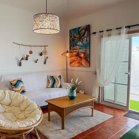 Abades Beach Home דירה