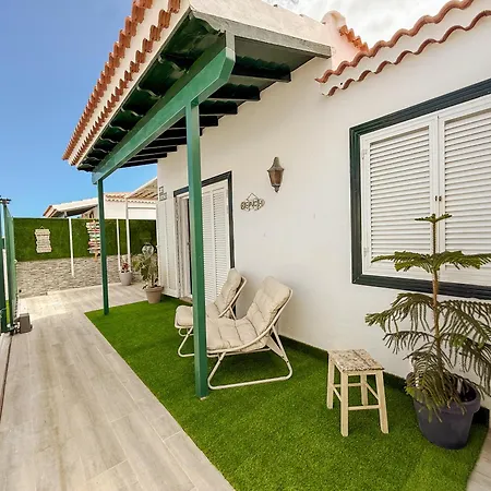 Abades Beach Home דירה